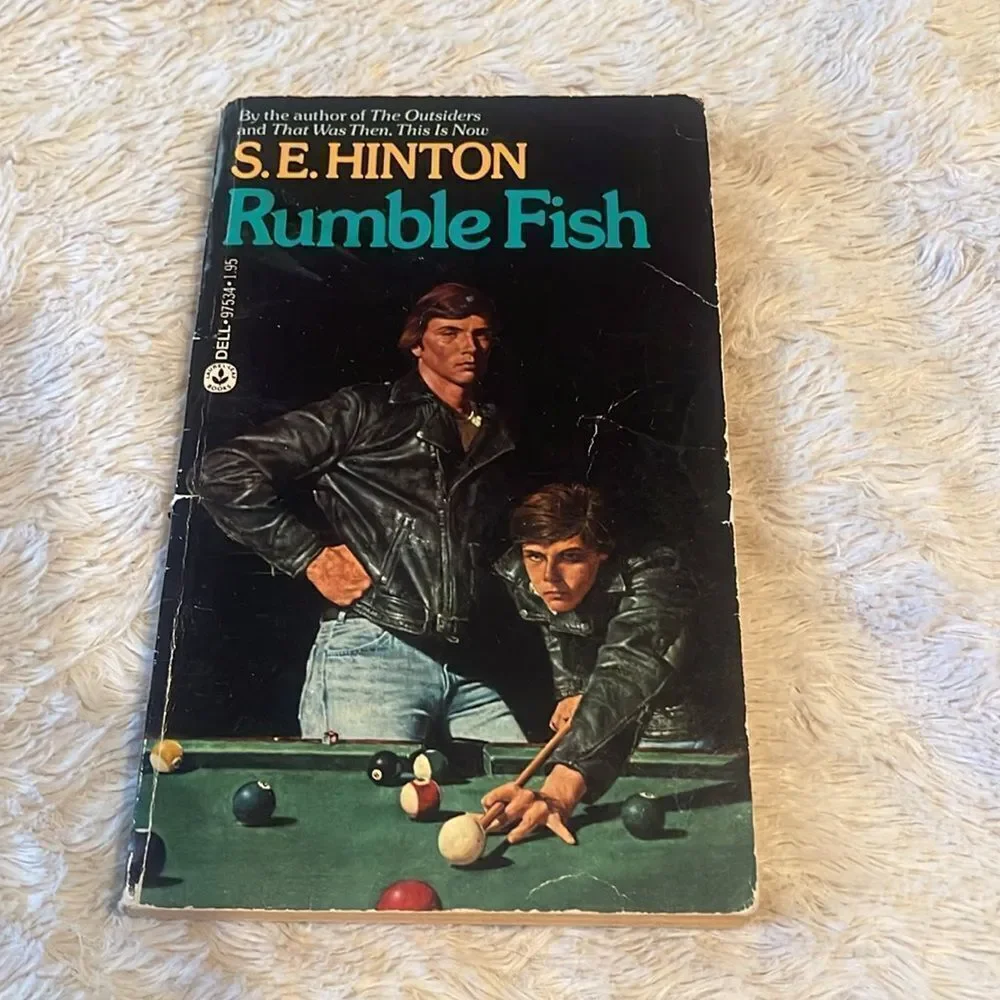 S.E Hinton rumble fish paperback book